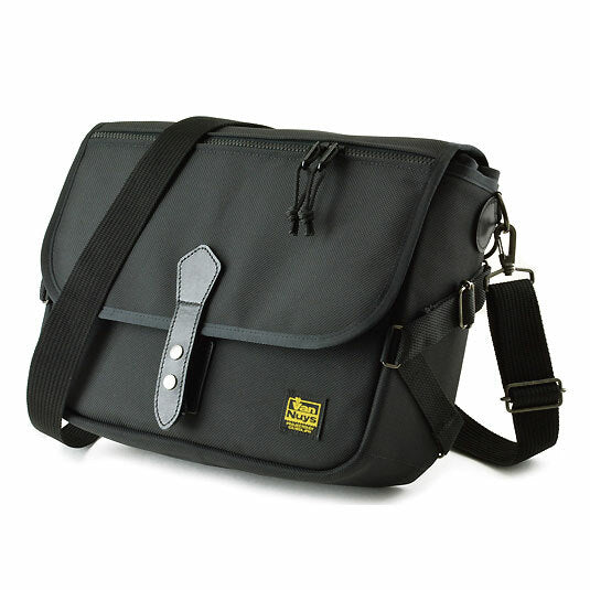 VanNuys - D460 Classic Messenger Bag